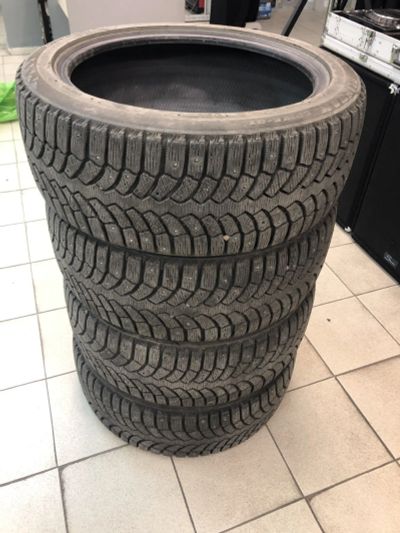 Лот: 16630456. Фото: 1. Bridgestone Blizzak Spike-01 245... Шины