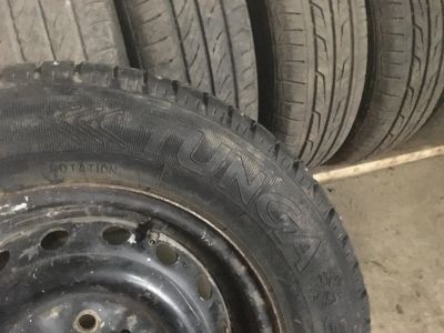 Лот: 17043283. Фото: 1. Зимняя шина с диском тунга 175... Шины