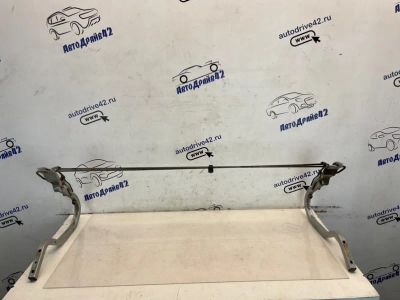 Лот: 23272474. Фото: 1. крепление крышки багажника Hyundai... Двигатель и элементы двигателя