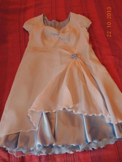 Лот: 3313511. Фото: 1. Платье белое блестящее р. 52. Платья