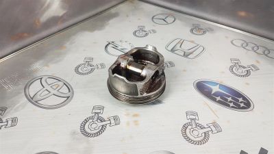 Лот: 23590776. Фото: 1. Поршень Subaru Forester FB25B... Двигатель и элементы двигателя