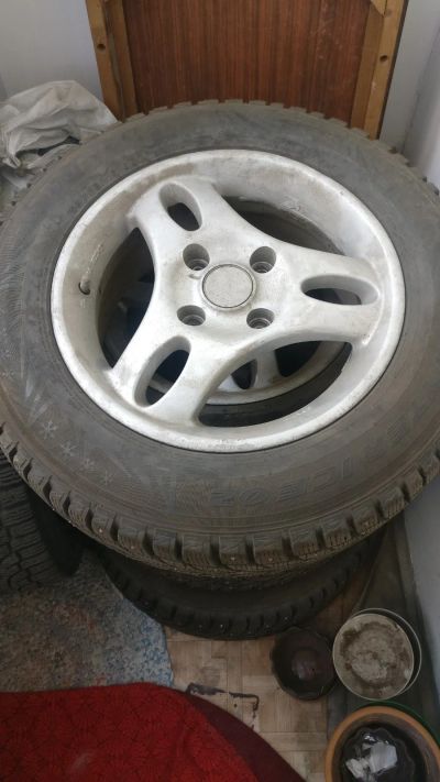 Лот: 16530268. Фото: 1. Колеса на литье Dunlop шипы 195... Шины на дисках