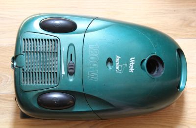 Лот: 22376115. Фото: 1. Пылесос Vitek Jaguar VT-1804 G... Пылесосы, паровые швабры