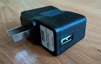 Лот: 7140672. Фото: 1. Блок питания 5.5V - 500mA. Другое (радиодетали  (электронные компоненты))
