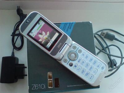 Лот: 1518709. Фото: 1. SonyEricsson Z610i. Кнопочные мобильные телефоны