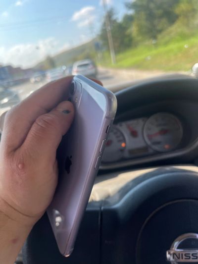 Лот: 25679802. Фото: 1. iPhone 11 128gb. Смартфоны