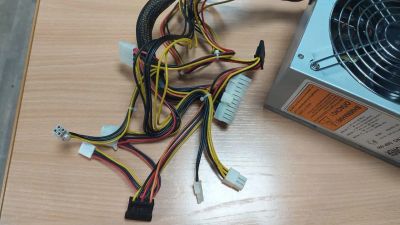 Лот: 21087854. Фото: 1. Блок питания ATX компьютера FinePower... Корпуса, блоки питания