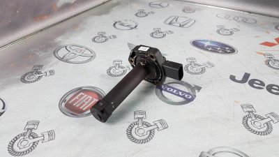 Лот: 23588905. Фото: 1. Датчик уровня масла BMW 7-Series... Электрооборудование