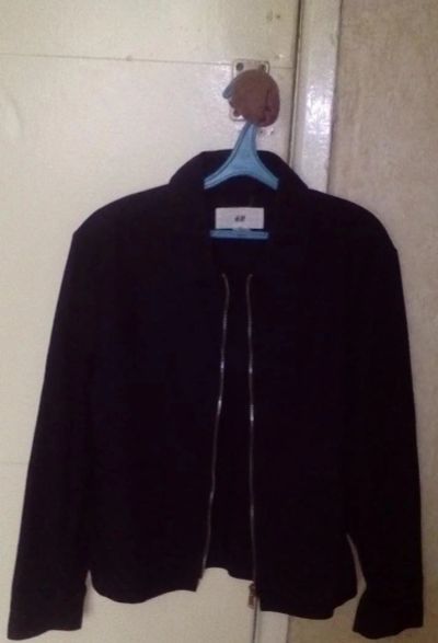 Лот: 11081261. Фото: 1. Куртка мужская H&M тёмно-синяя... Верхняя одежда