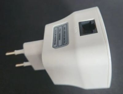 Лот: 22387985. Фото: 1. WiFI точка доступа, ретранслятор... WiFi, Bluetooth адаптеры