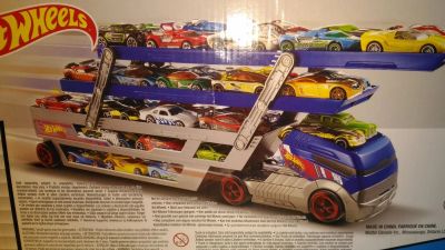 Лот: 8703637. Фото: 1. Hot Wheels Автовоз на 40 машин. Машины и техника