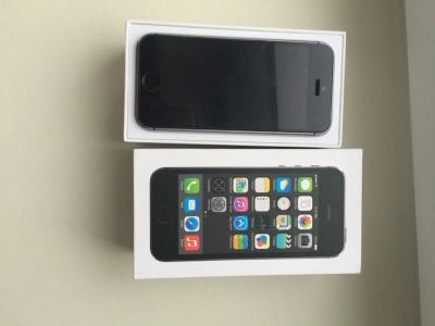 Лот: 6667251. Фото: 1. Iphone 5s 32 gb space gray. Смартфоны