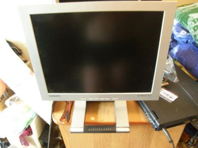 Лот: 4227838. Фото: 1. Монитор Samsung SyncMaster 152S... ЖК-мониторы