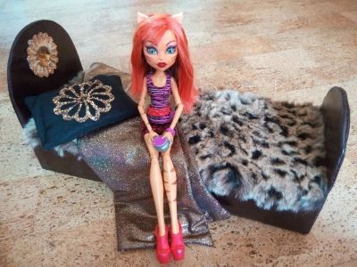 Лот: 10048051. Фото: 1. Кукла Monster High + кроватка. Куклы и аксессуары