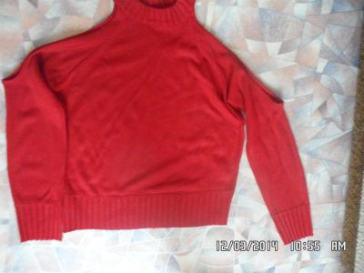 Лот: 3827387. Фото: 1. Кофточка с открытыми плечами. Свитеры, толстовки, худи