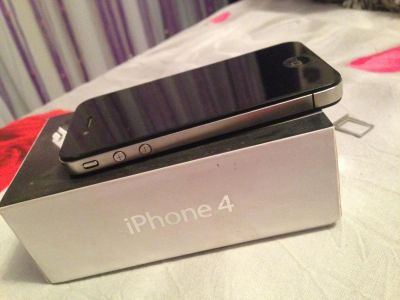 Лот: 4934272. Фото: 1. Iphone 4, 16gb. Смартфоны