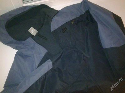 Лот: 1232009. Фото: 1. Куртка с капюшоном Nike Оригинал. Верхняя одежда