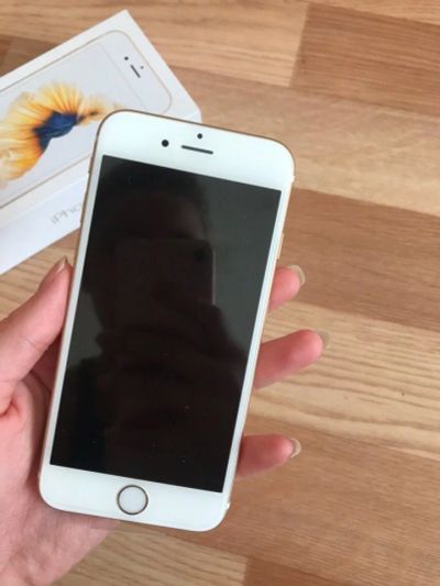 Лот: 11464032. Фото: 1. Iphone 6s gold. Смартфоны