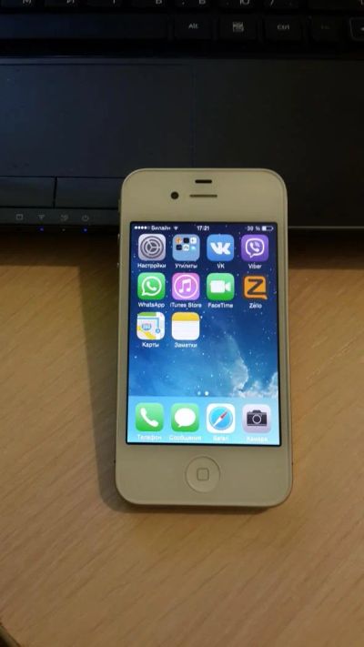 Лот: 4992509. Фото: 1. Iphone 4 16 Gb белый, оригинал. Смартфоны