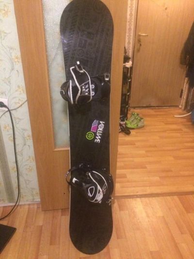 Лот: 8472614. Фото: 1. Сноуборд NITRO с креплениями... Сноуборды