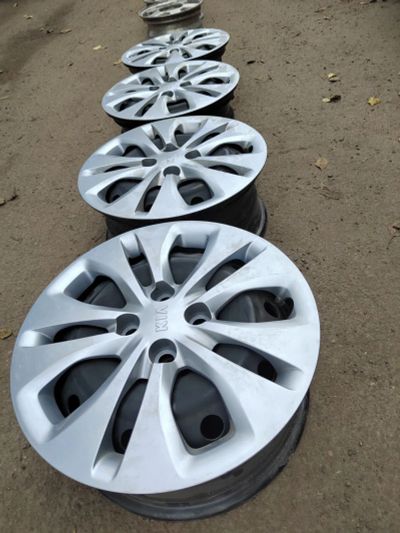 Лот: 25728517. Фото: 1. Оригинальные колпаки Kia R15. Колпаки