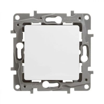 Лот: 11479127. Фото: 1. Legrand ETIKA Переключатель одноклавишный... Электроустановочные изделия