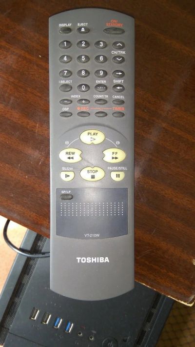 Лот: 9838763. Фото: 1. Пульт ДУ Toshiba VT-210W. Видеомагнитофоны