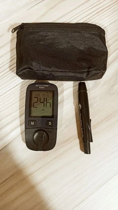 Лот: 19638430. Фото: 1. Глюкометр Accu-Chek Active (1367... Медицинские товары