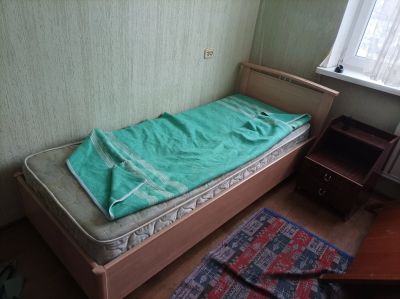 Лот: 18611831. Фото: 1. Детская бу кровать стол этажерка... Детские кровати и кроватки