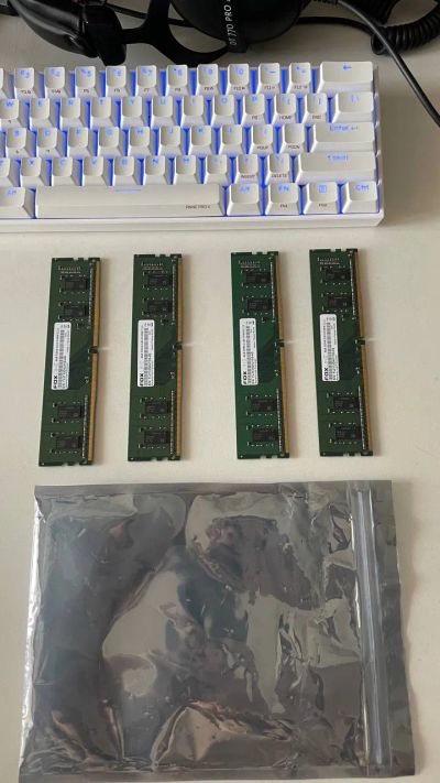 Лот: 19981505. Фото: 1. Оперативная память DDR4 2x4gb. Оперативная память