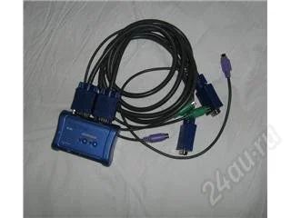 Лот: 108690. Фото: 1. KVM Switch Trendnet TK-205 - переключает... Другое (периферия)