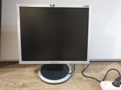 Лот: 20329660. Фото: 1. ЖК монитор Samsung. ЖК-мониторы