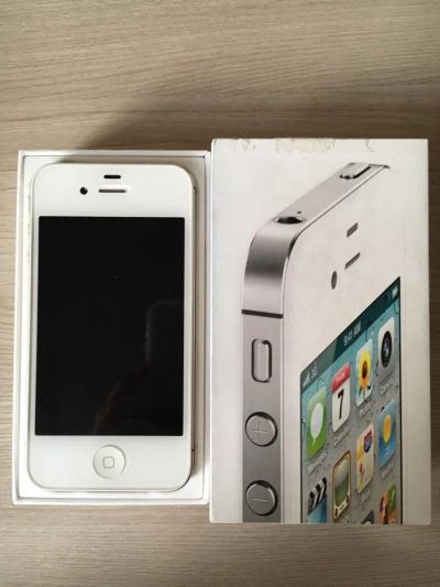 Лот: 8217030. Фото: 1. iPhone 4s 32 Гб. Смартфоны