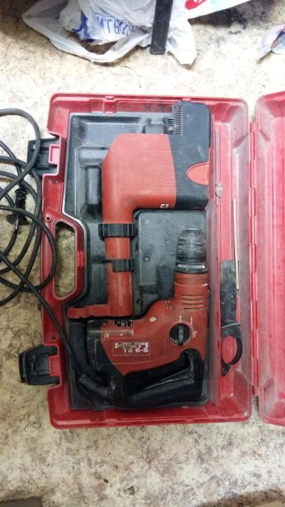 Лот: 9073018. Фото: 1. Перфоратор hilti te 6-s с пылесосом. Электроинструмент