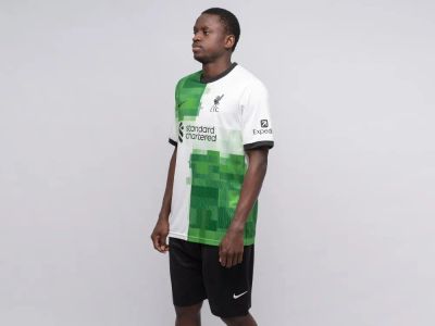 Лот: 24975403. Фото: 1. Футбольная форма Nike FC Liverpool. Форма