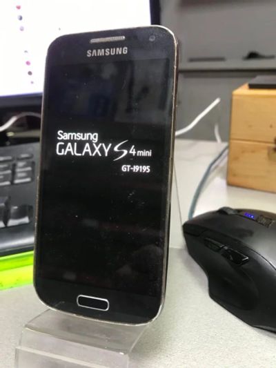 Лот: 17132341. Фото: 1. Смартфон Samsung S4 mini GT-i9195. Смартфоны