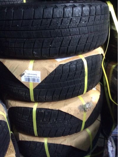 Лот: 6197891. Фото: 1. Зимние шины Bridgestone Revo1... Шины