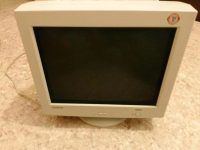 Лот: 9296618. Фото: 1. отличный монитор с рубля. ЭЛТ-мониторы