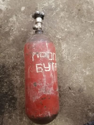 Лот: 24613980. Фото: 1. Баллон пропан-бутан 4л. Баллоны, газ в баллонах