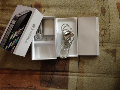 Лот: 4680471. Фото: 1. iPhone 4s 8g. Кнопочные мобильные телефоны