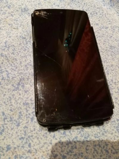 Лот: 8918968. Фото: 1. LG NEXUS 5. Смартфоны
