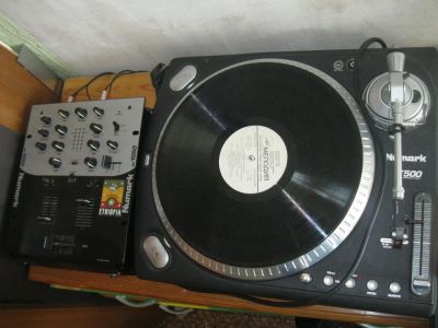 Лот: 7577437. Фото: 1. Numark TT 500 + Numark DM 1050. DJ-оборудование