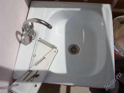 Лот: 408839. Фото: 1. Кухонная раковина с краном!. Другое (кухонная мебель)