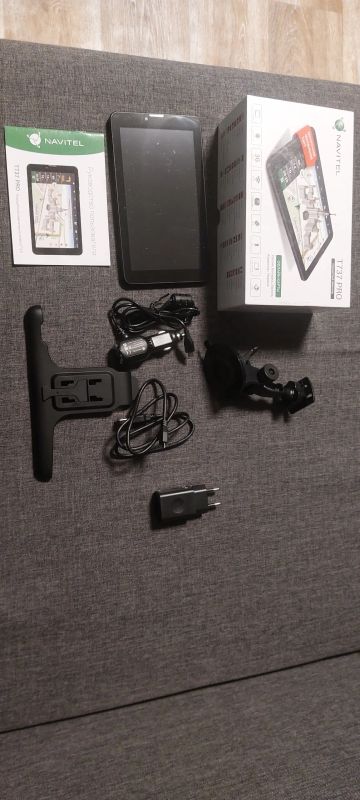 Лот: 24386619. Фото: 1. Навигатор navitel t737pro. GPS-навигаторы