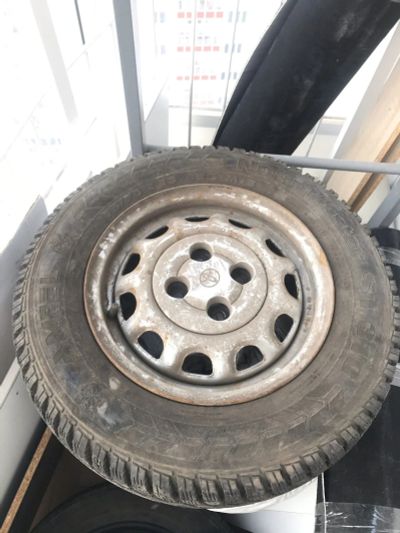Лот: 15455979. Фото: 1. Колеса на 13 штамповке 4*100 toyota... Шины на дисках