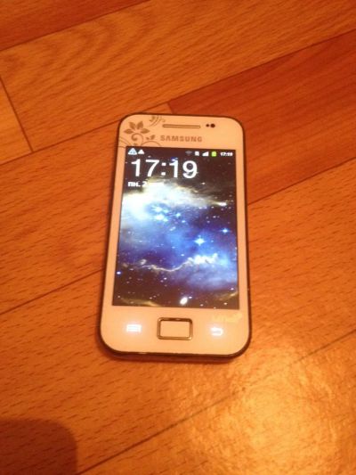 Лот: 6377617. Фото: 1. Samsung Galaxy Ace S5830 La Fleur. Смартфоны