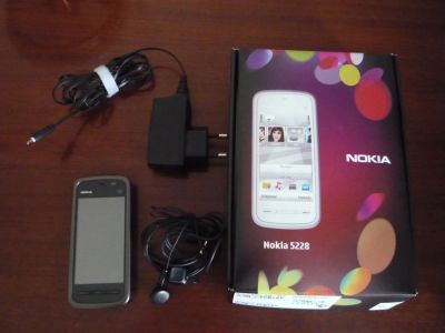 Лот: 3099663. Фото: 1. Nokia 5228 + 4Гб. Смартфоны