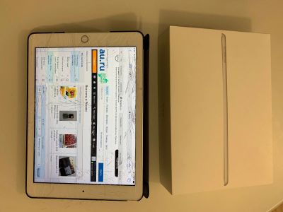 Лот: 16420543. Фото: 1. Ipad 5 32gb a1822. Планшеты