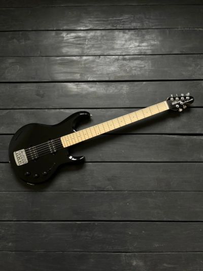 Лот: 19070793. Фото: 1. Music Man Silhouette Baritone... Гитары