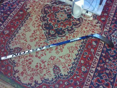 Лот: 1601704. Фото: 1. Продам клюшку Easton EQ40. Другое (обмундирование и экипировка)